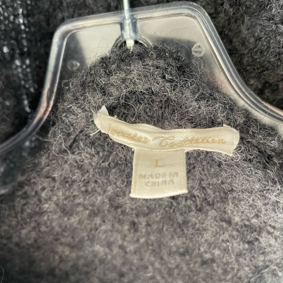 Uniqlo Sweater Collection, large, gray fuzzy hip-length dark gray cardigan EUC - Picture 3 of 7